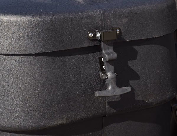 2026 Buyers Products TGSUV1B 4.4 Cubic Foot Tailgate Spreader - Image 10